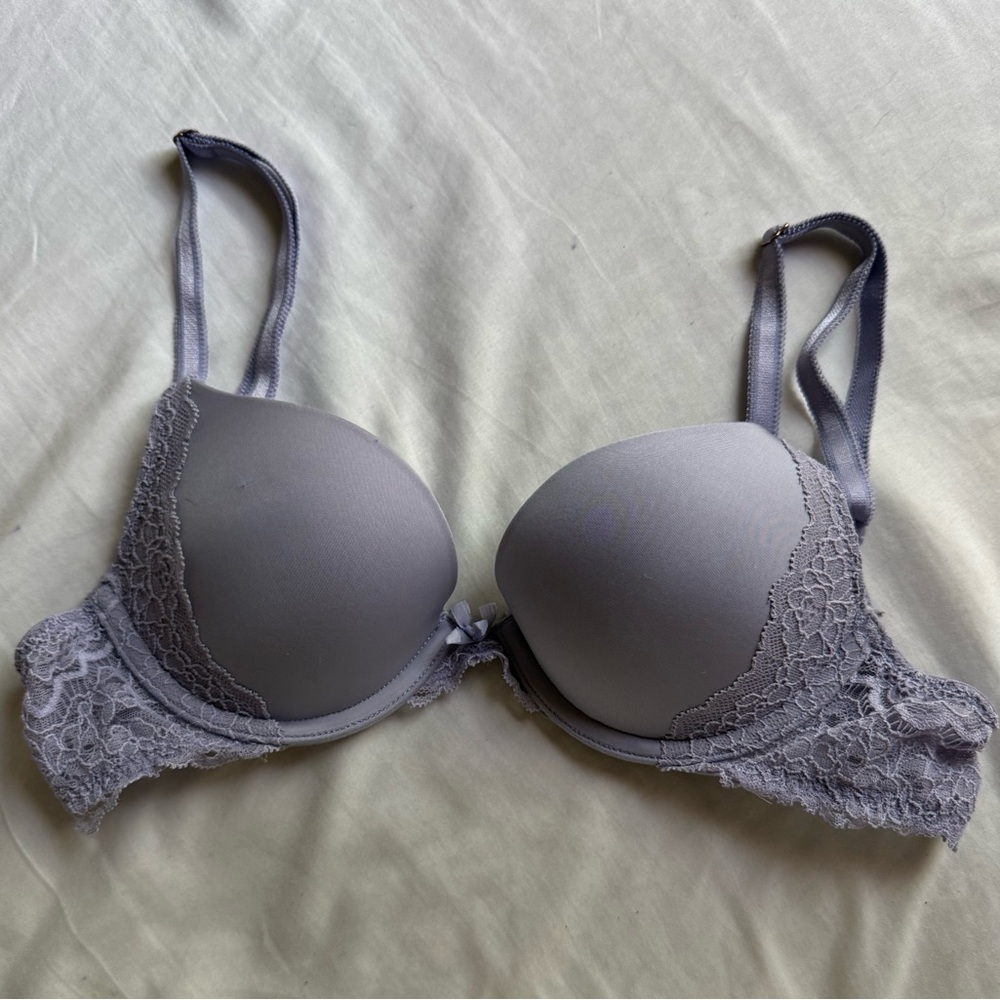 Victoria's Secret Lavender Lace Bra